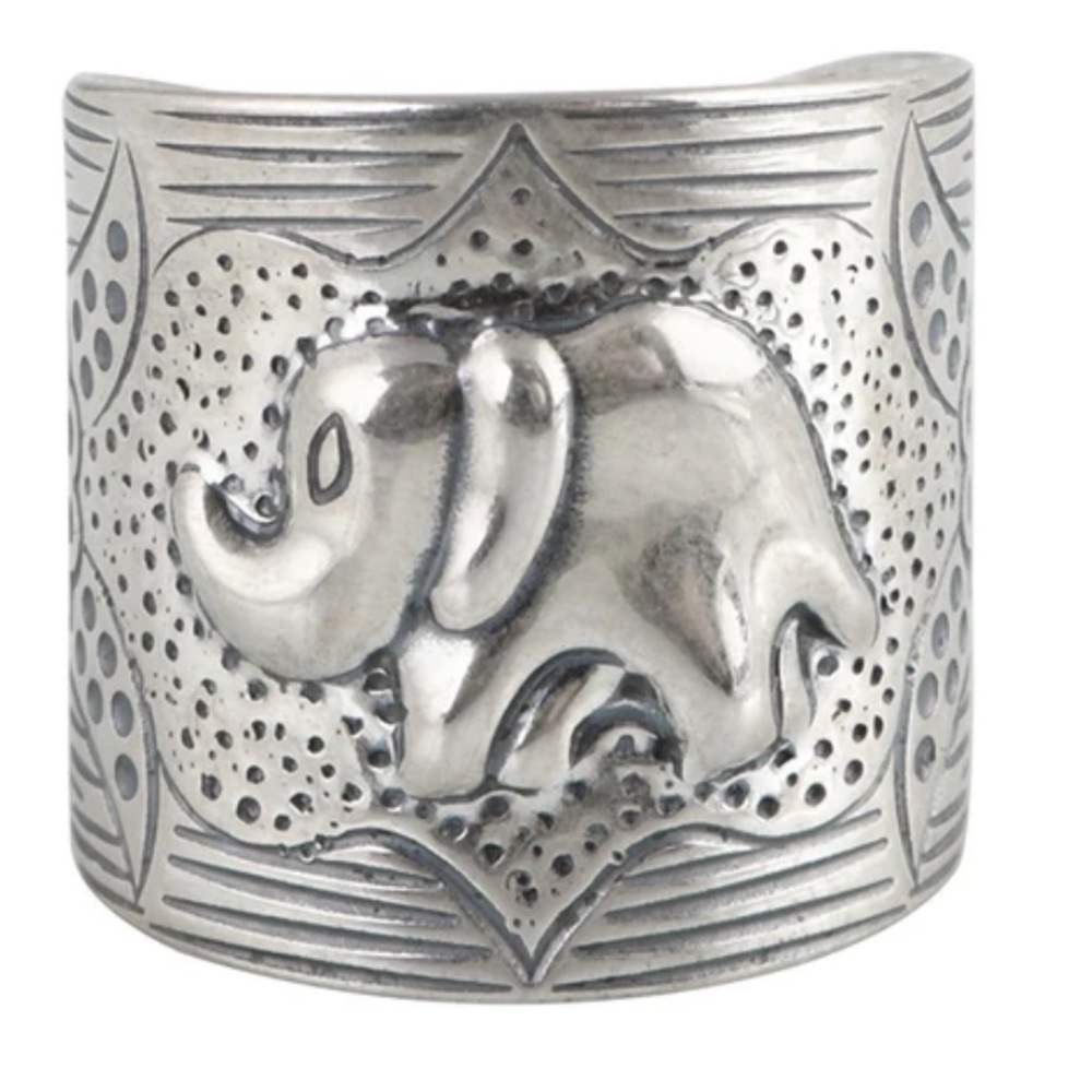 Elephant fashion ring